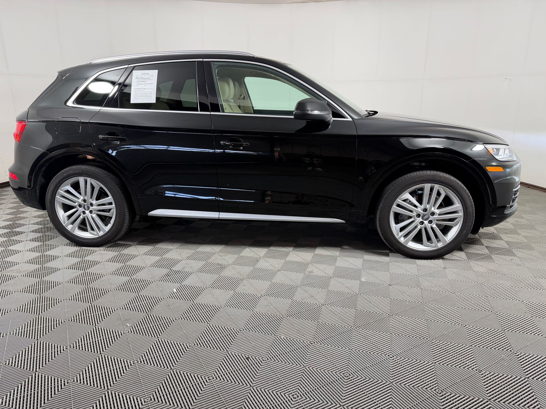 Used 2018 Audi Q5 Premium w/ Premium Plus Package AWD/4WD image 8