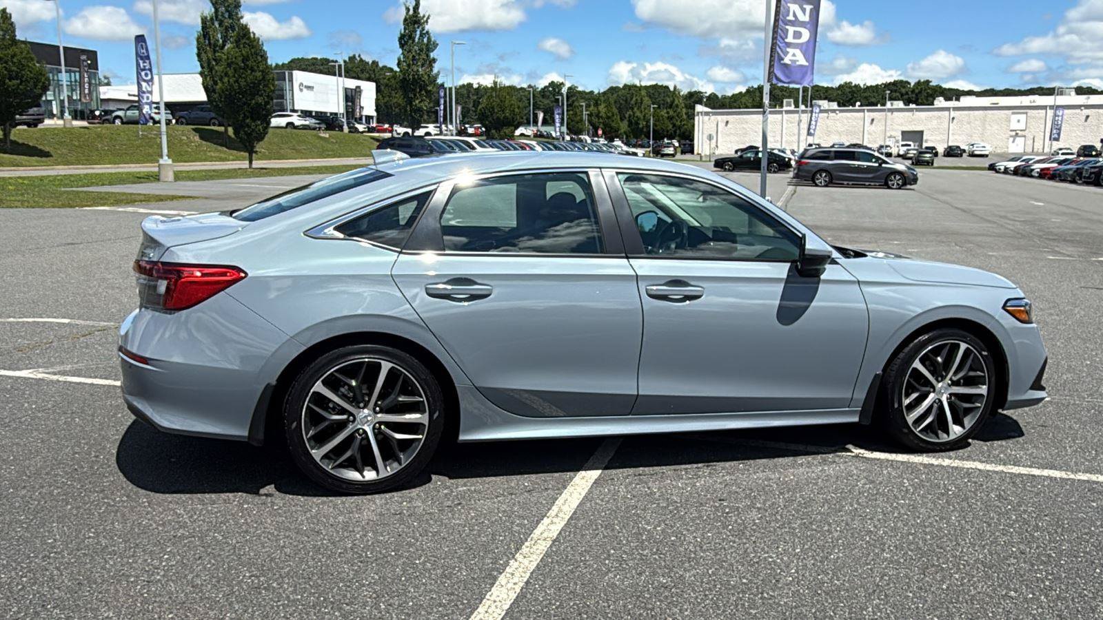 Used 2024 Honda Civic Touring image 4