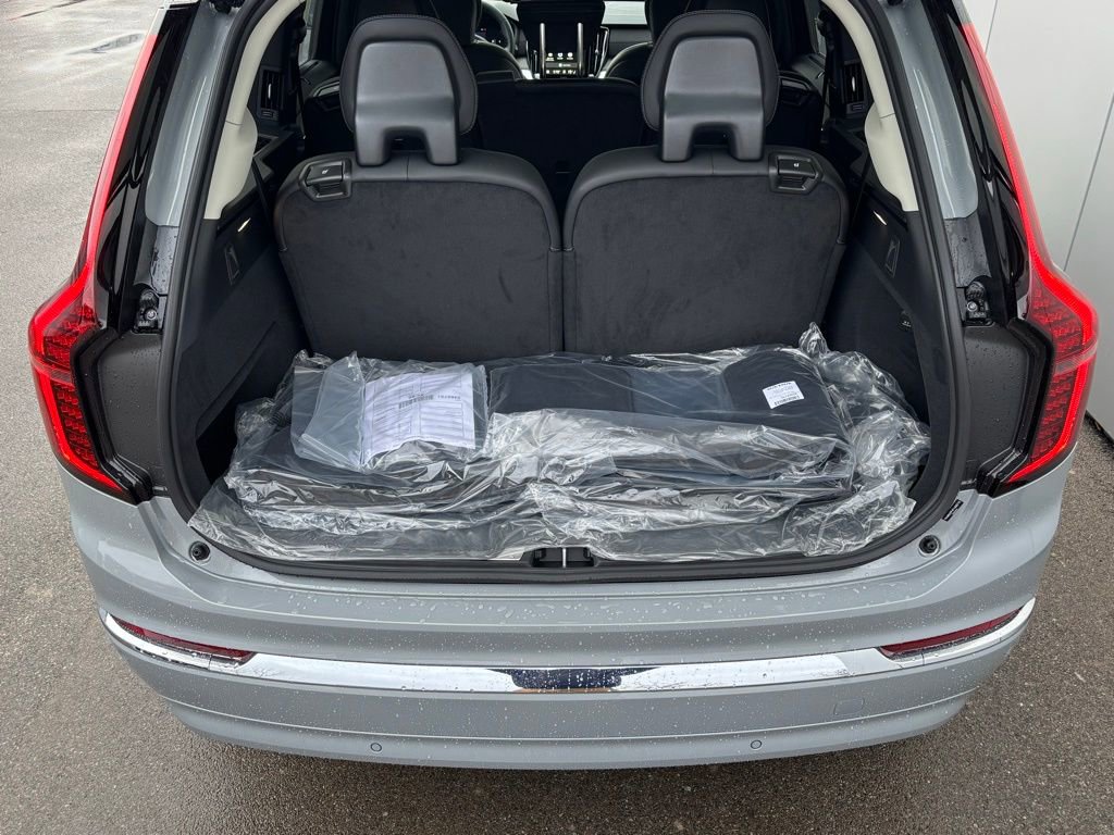New 2026 Volvo XC90 B6 Ultra w/ Protection Package AWD/4WD image 17