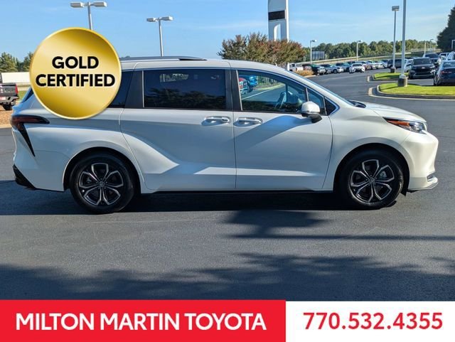 Certified 2026 Toyota Sienna Platinum AWD/4WD image 3