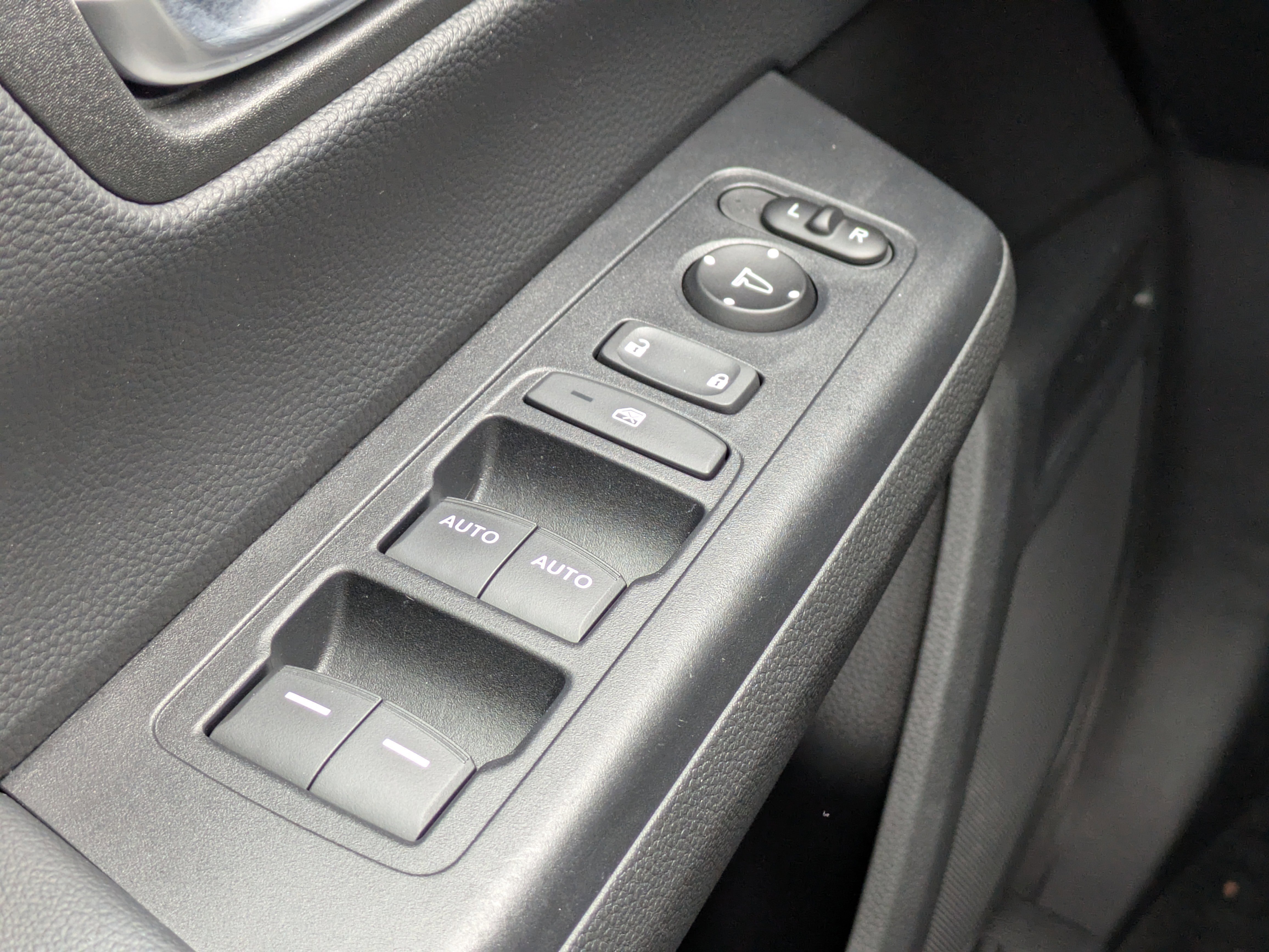 Certified 2023 Honda CR-V Sport image 32