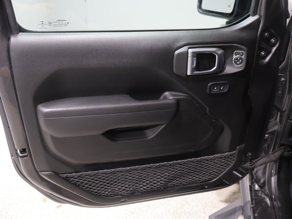 Used 2022 Jeep Wrangler Sport S image 13