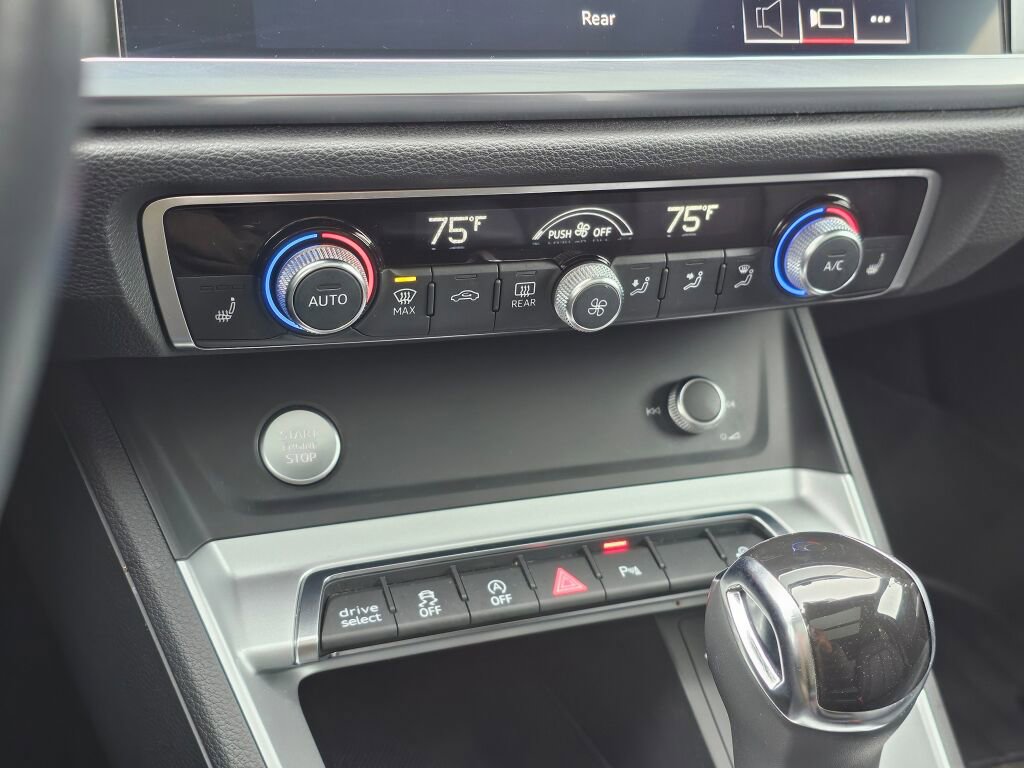 Used 2020 Audi Q3 2.0T Premium w/ Convenience Package image 35