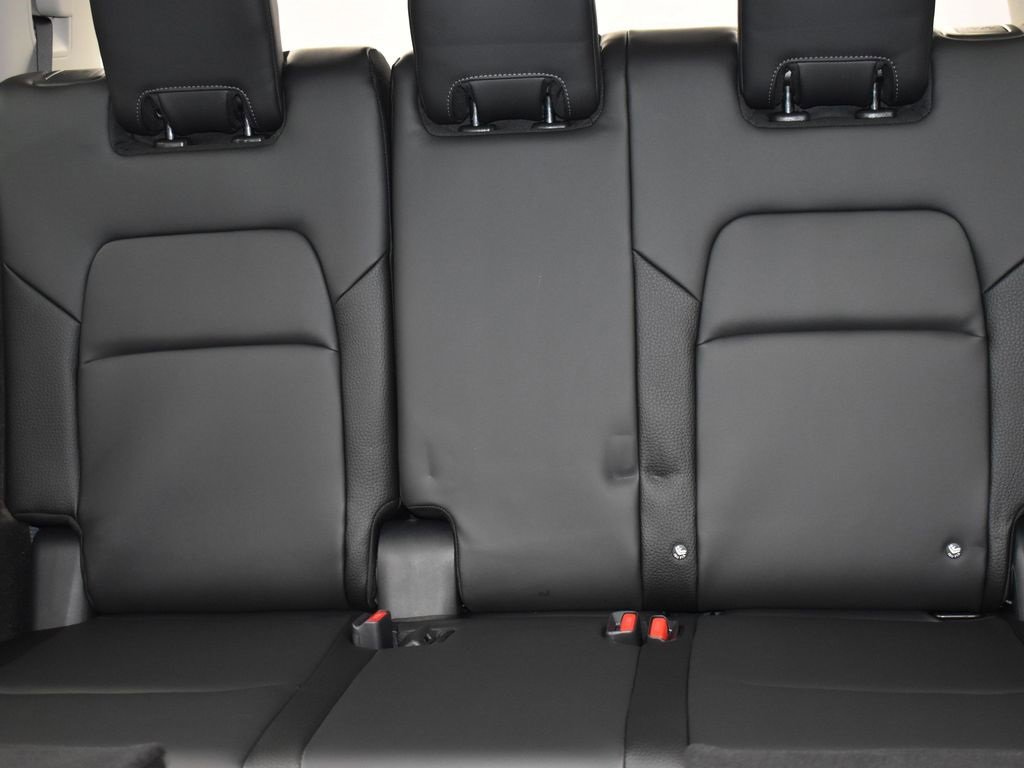 Certified 2025 Nissan Pathfinder SL w/ SL Premium Package image 17