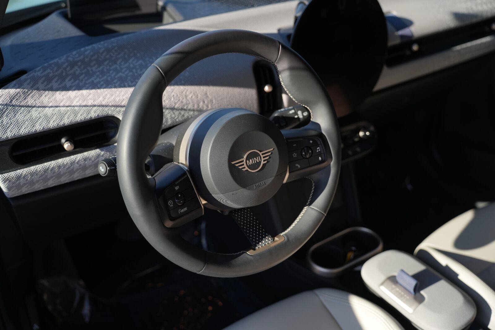 Used 2026 MINI Cooper S FWD image 9