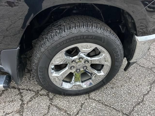 Used 2022 RAM 1500 Big Horn AWD/4WD image 33