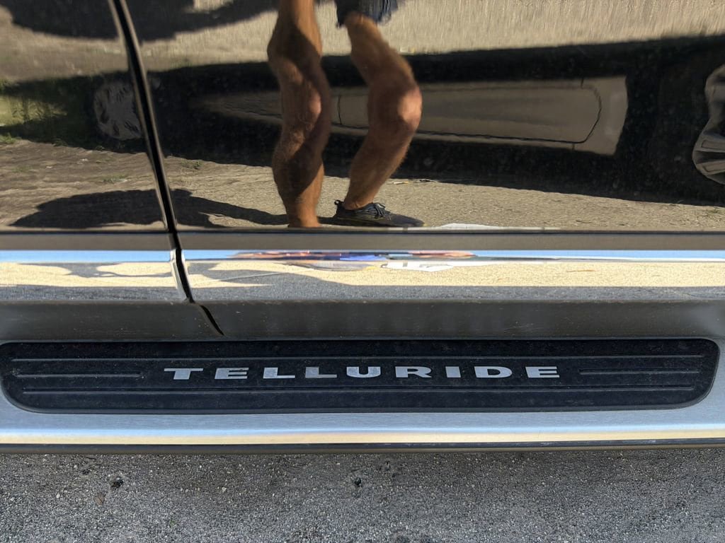 Used 2020 Kia Telluride EX w/ EX Premium Package FWD image 10