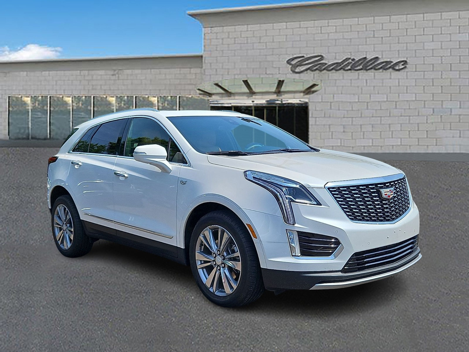 Certified 2024 Cadillac XT5 Premium Luxury AWD/4WD image 3