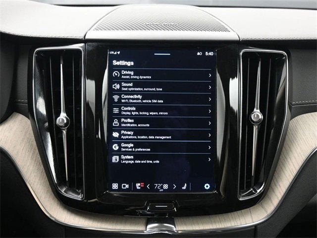 Used 2022 Volvo XC60 B5 Inscription w/ Advanced Package image 16