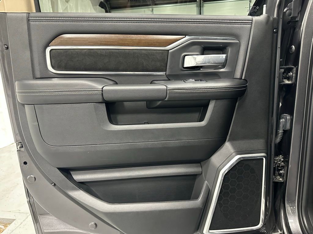 Used 2022 RAM 2500 Laramie image 36