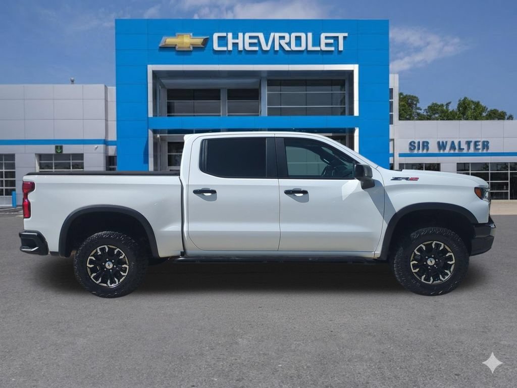 Used 2023 Chevrolet Silverado 1500 ZR2 w/ Technology Package AWD/4WD image 7