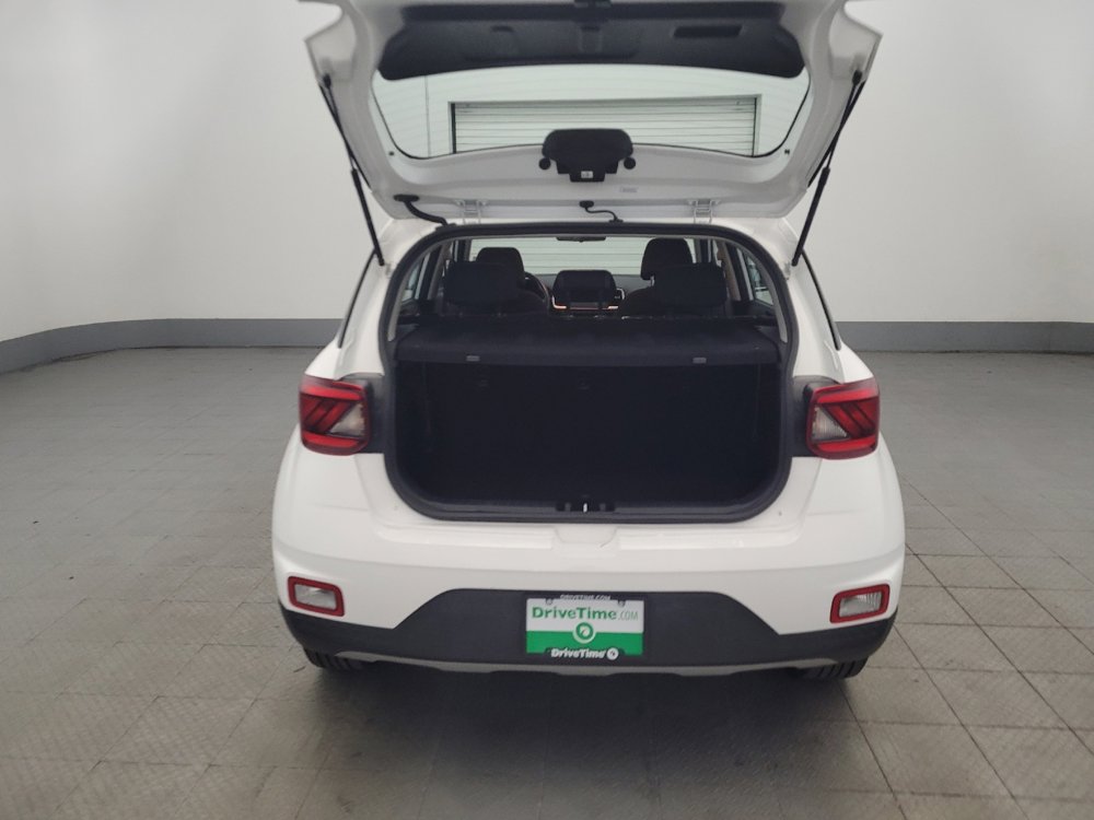 Used 2023 Hyundai Venue SEL image 29