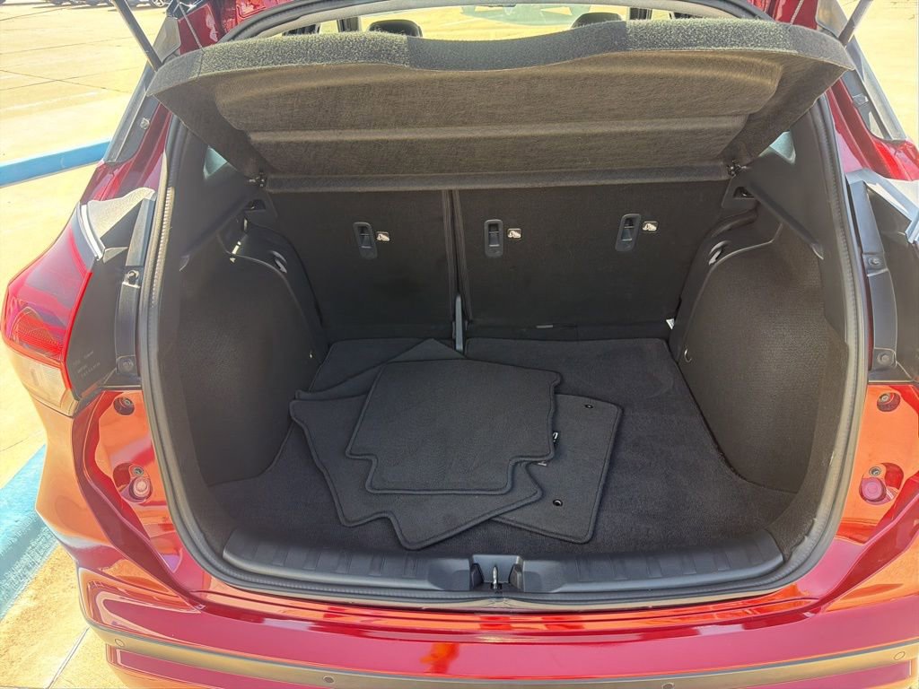 Used 2024 Nissan Kicks SR w/ SR Premium Package FWD image 21