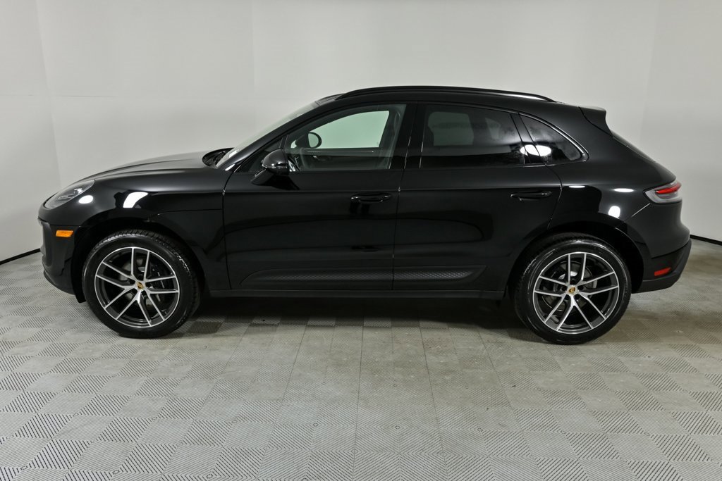 New 2026 Porsche Macan image 2