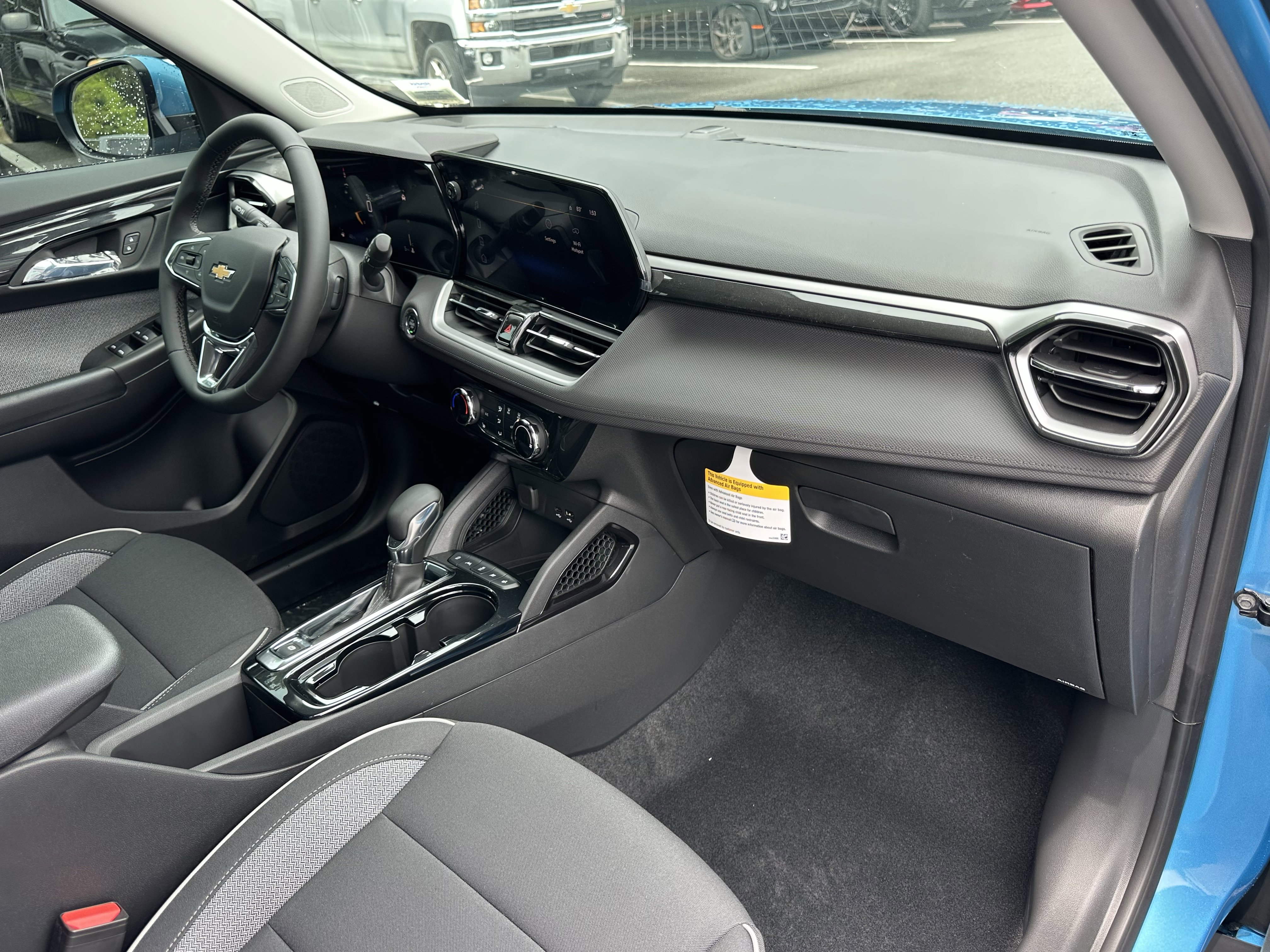 New 2026 Chevrolet TrailBlazer LT w/ LT Cold Weather Package FWD image 34