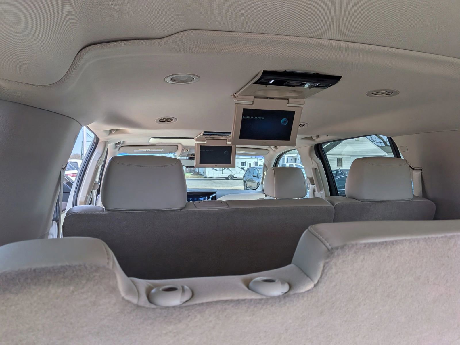 Used 2016 Cadillac Escalade ESV Luxury image 44