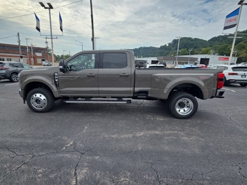 New 2026 Ford F450 Lariat w/ FX4 Off-Road Package AWD/4WD image 4