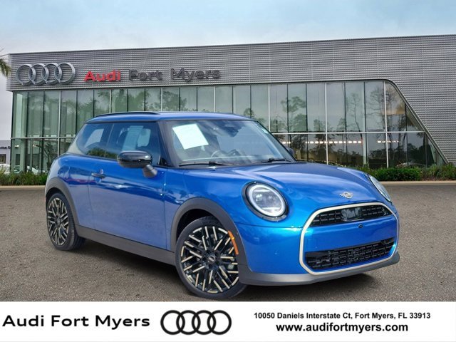 Used 2025 MINI Cooper 2-Door Hardtop image 1