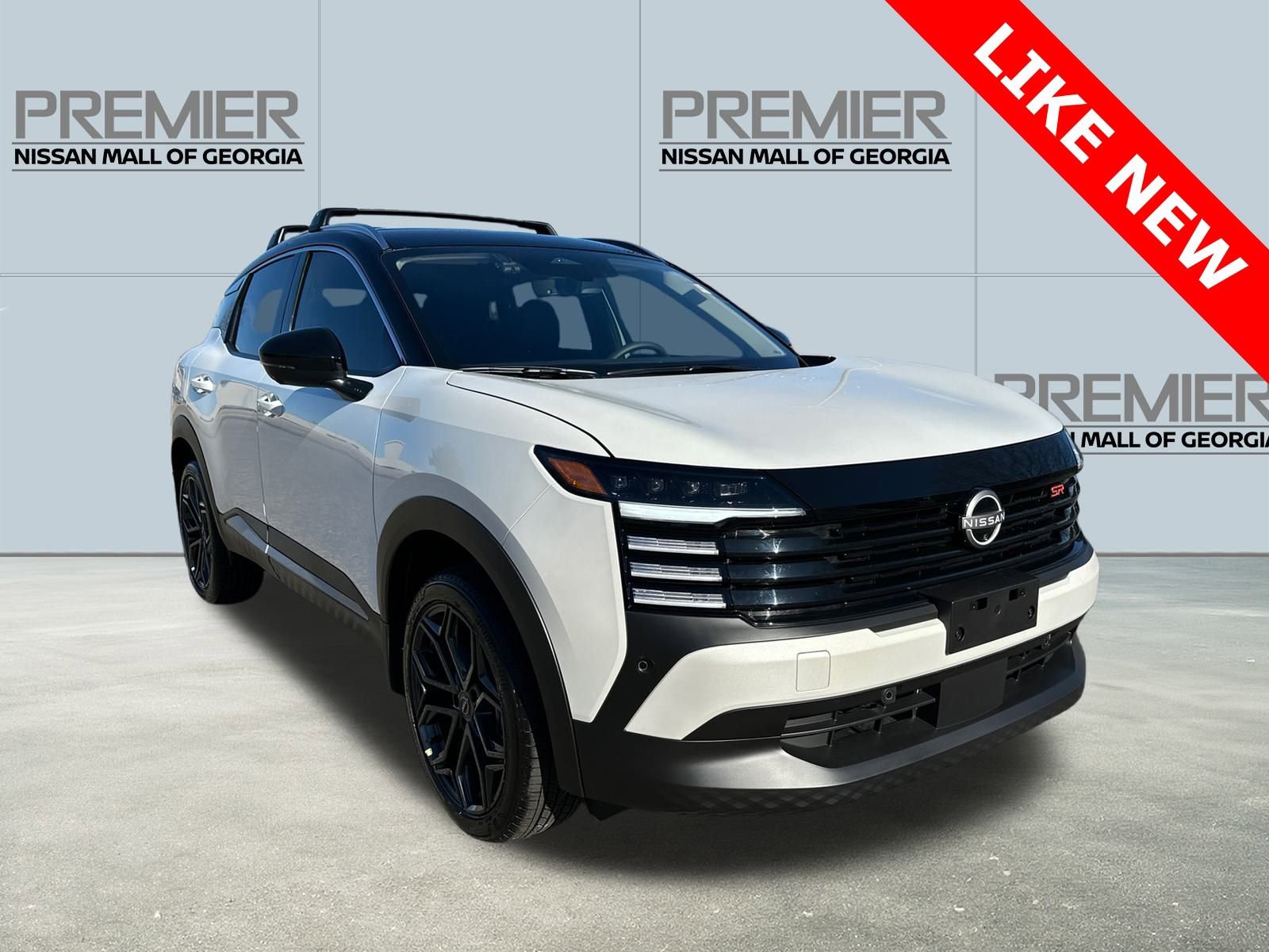 Used 2026 Nissan Kicks SR w/ Illumination Package image 3