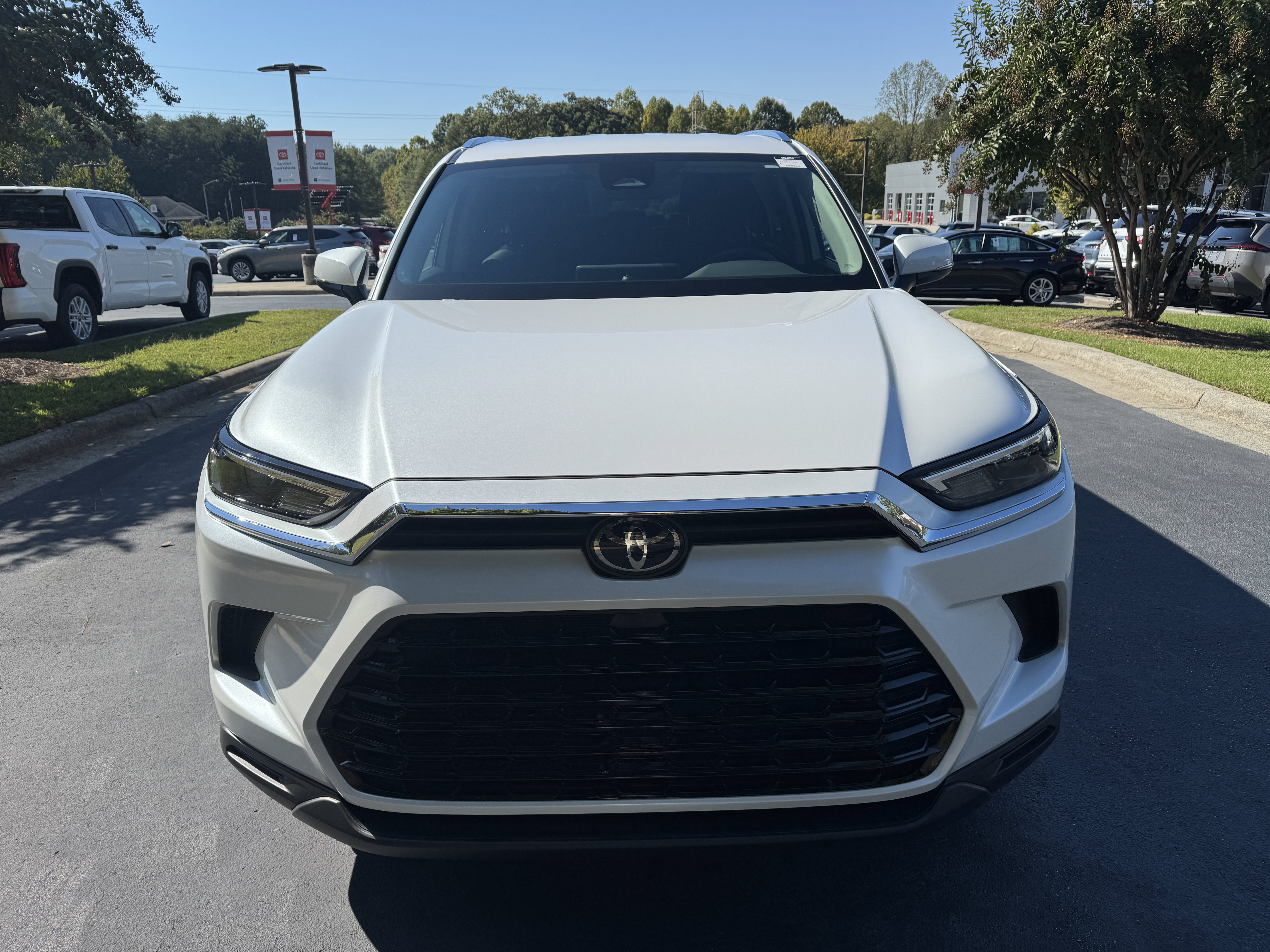 Used 2026 Toyota Grand Highlander AWD image 2