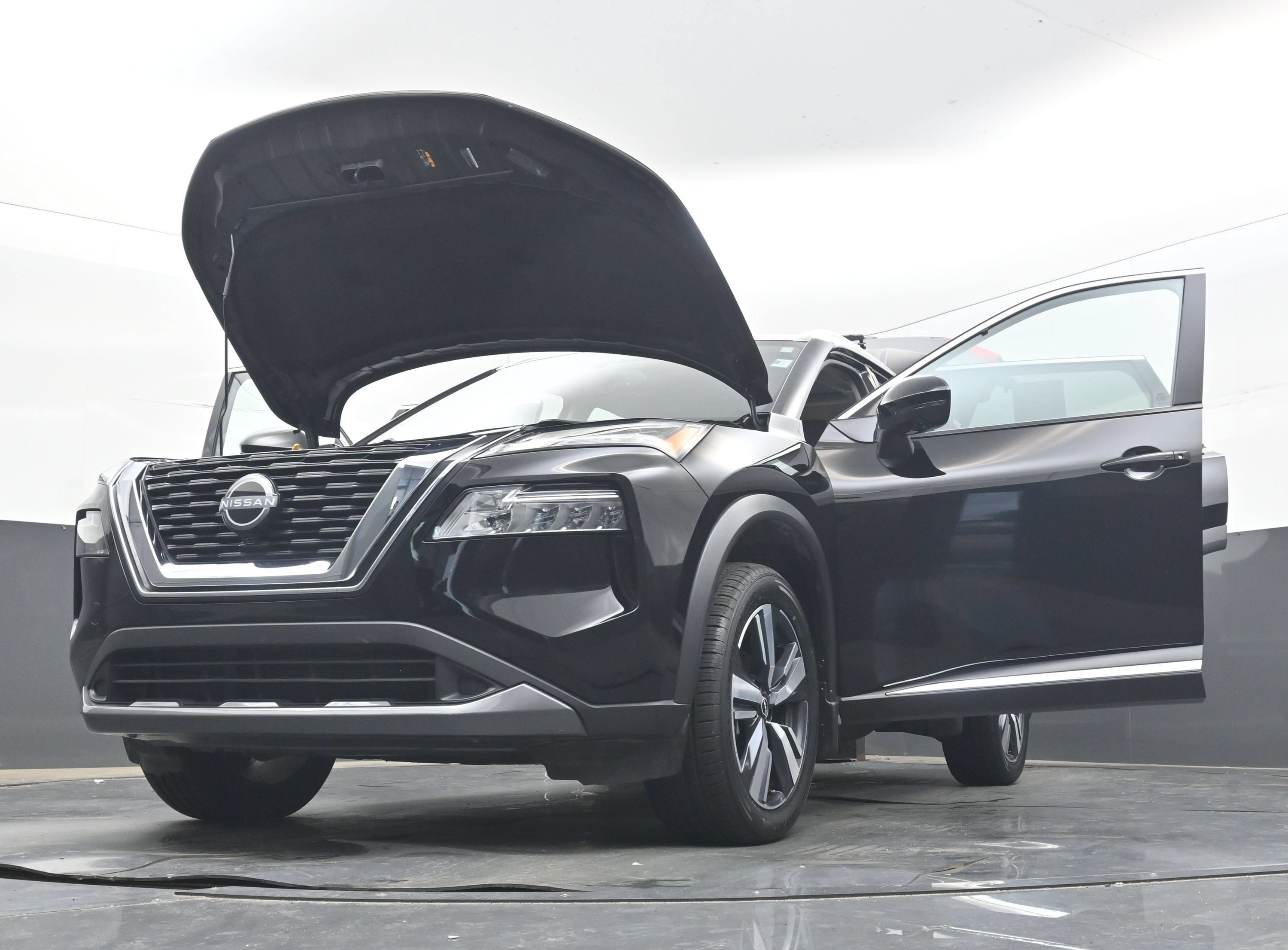 Used 2023 Nissan Rogue SL AWD/4WD image 36