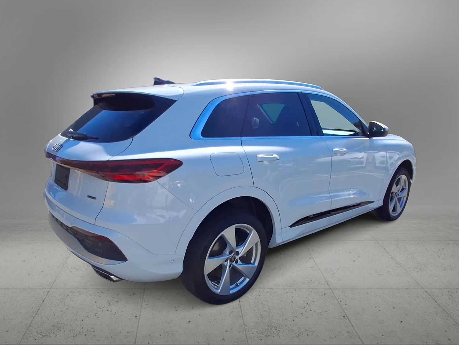 Certified 2025 Audi Q5 Premium w/ Premium Plus AWD/4WD image 8