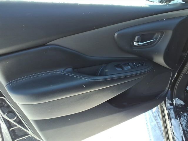 Used 2023 Nissan Murano S image 11