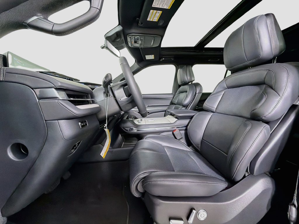 New 2027 Lincoln Navigator L Reserve w/ Jet Appearance Package RWD image 22