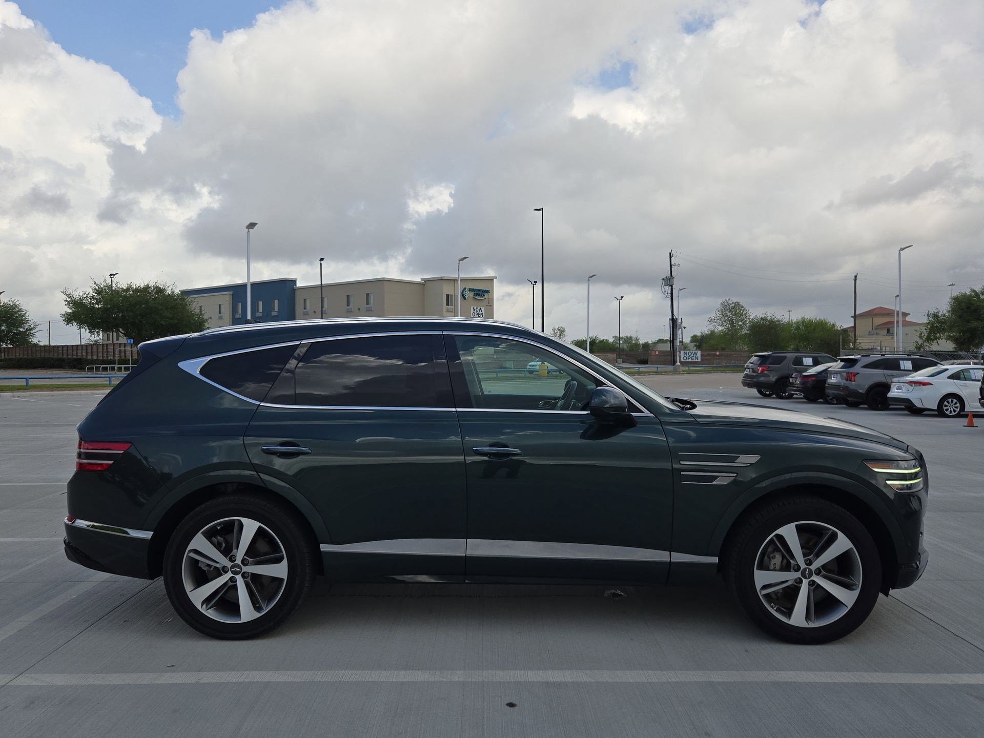 Used 2023 Genesis GV80 3.5T Advanced + image 2