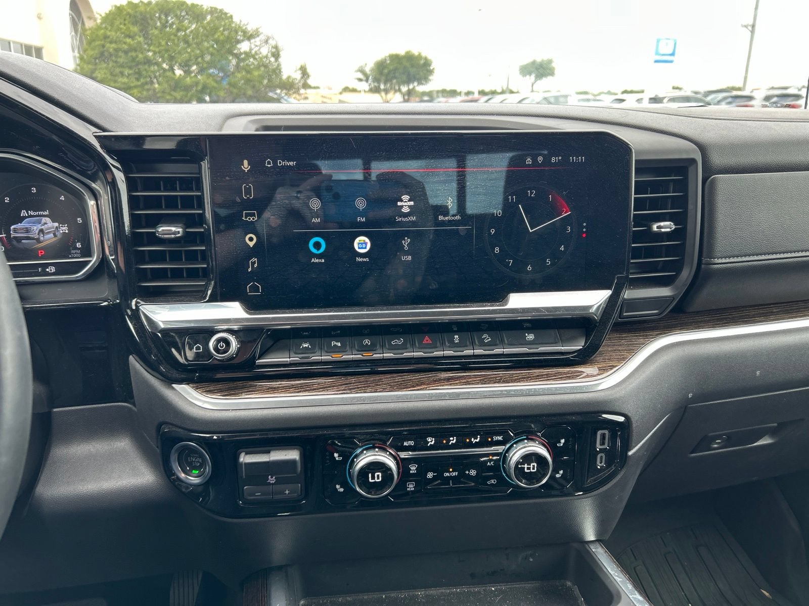 Used 2025 GMC Sierra 1500 Elevation w/ Elevation Premium Package AWD/4WD image 18
