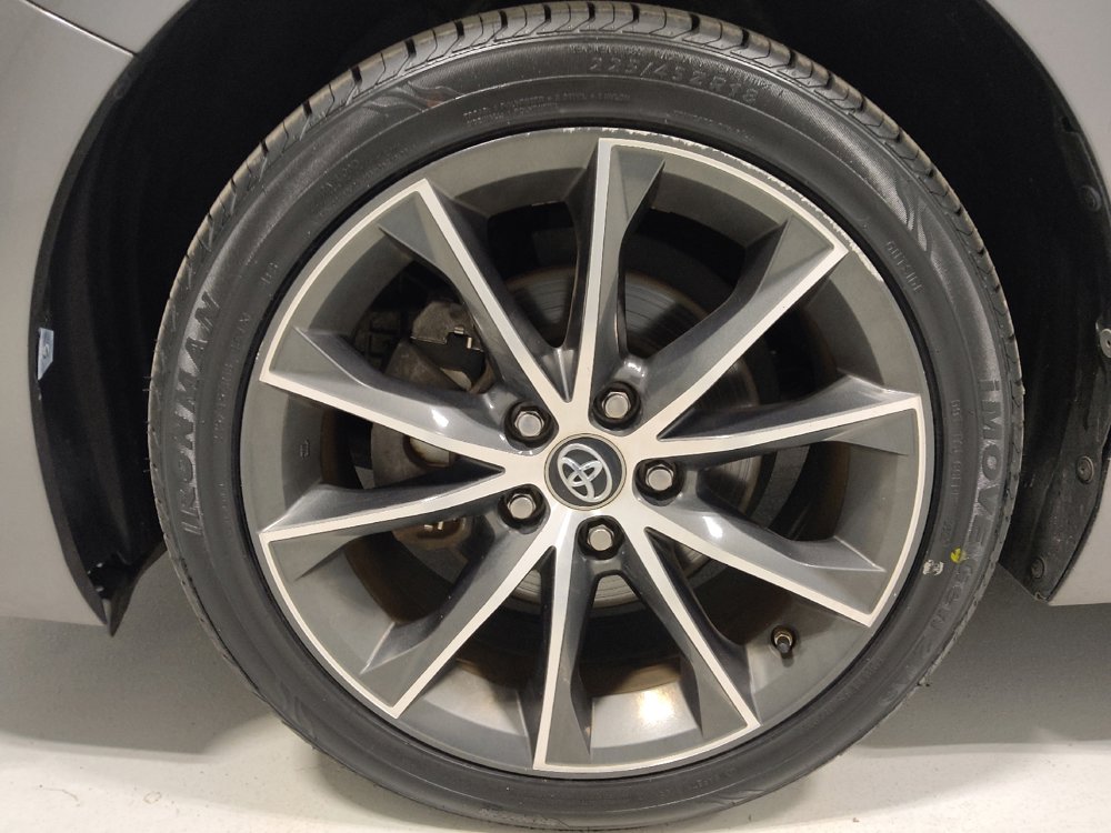 Used 2017 Toyota Camry XSE w/ Moonroof Package image 31