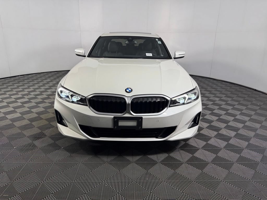 Used 2025 BMW 330i xDrive Sedan AWD/4WD image 3