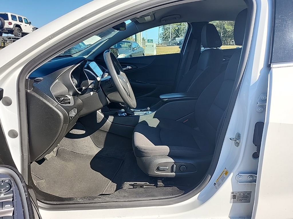 Used 2024 Chevrolet Malibu LT image 20