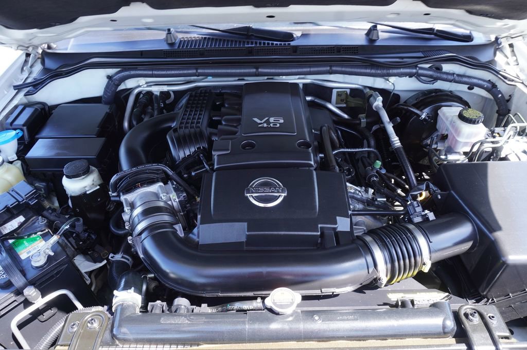 Certified 2017 Nissan Frontier SV image 7