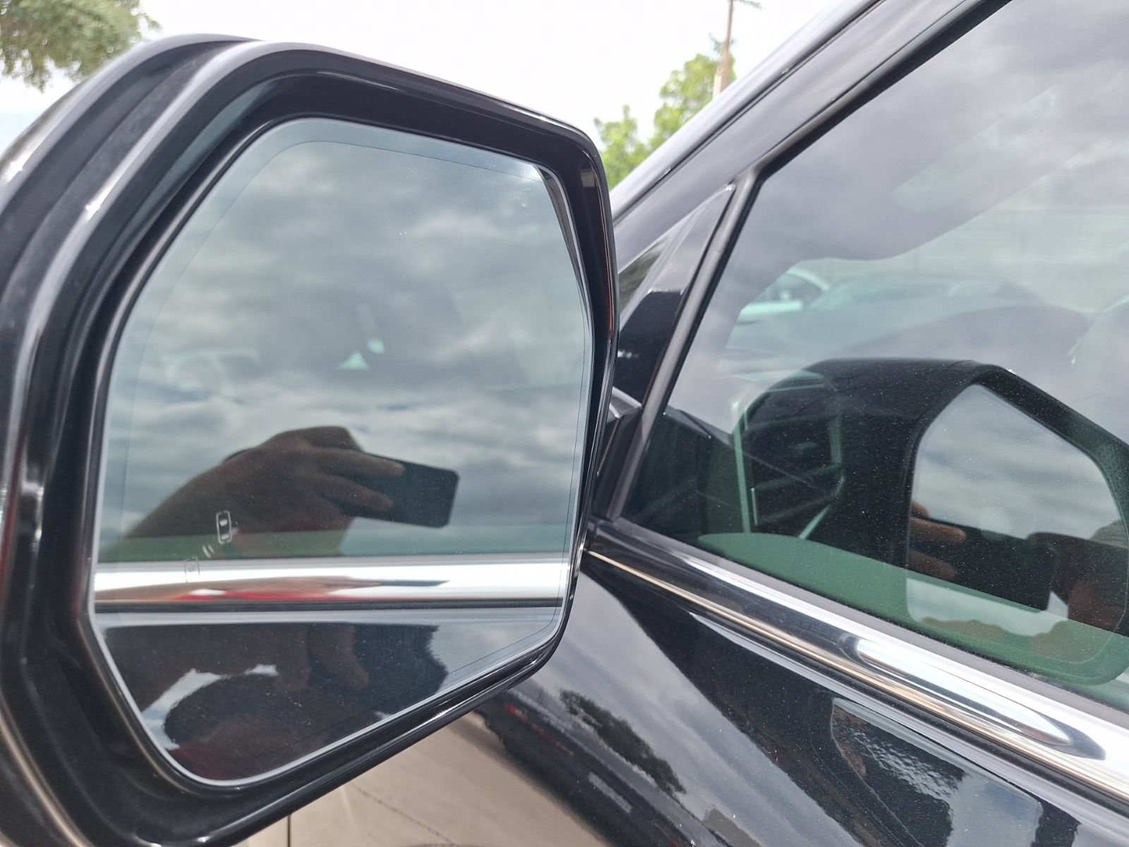Used 2026 Toyota Tundra Limited AWD/4WD image 15