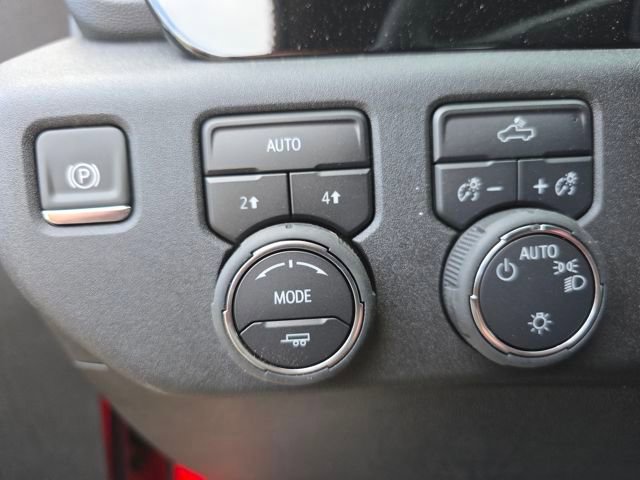 New 2025 Chevrolet Silverado 1500 LT image 17