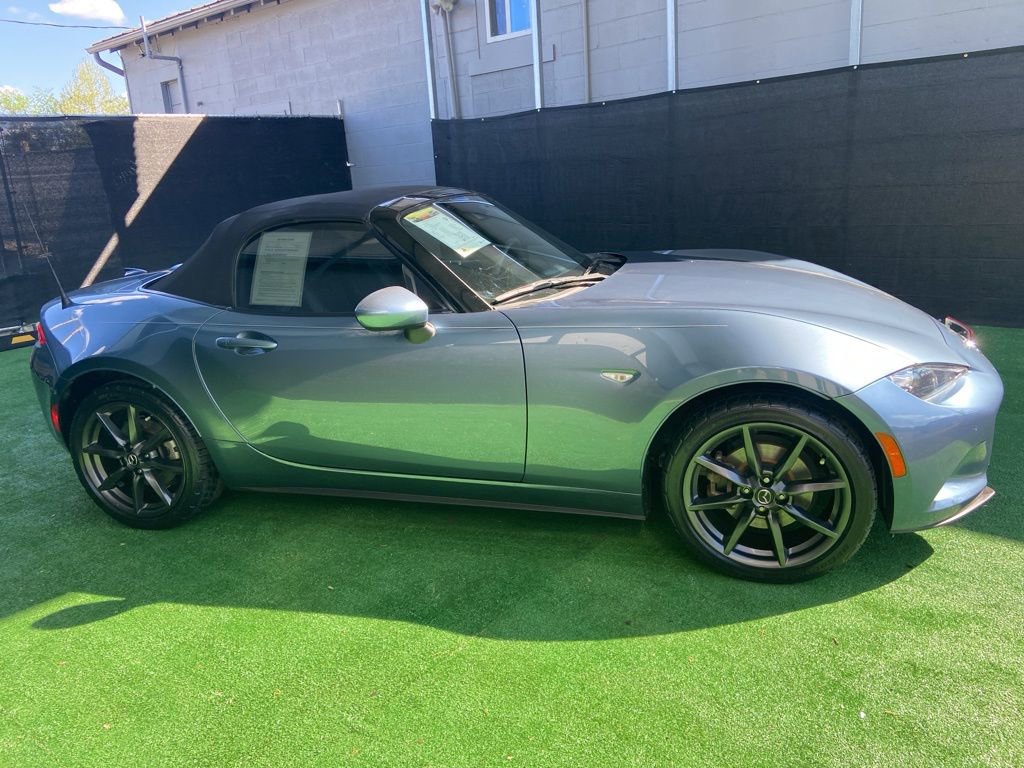 Used 2017 MAZDA MX-5 Miata Grand Touring RWD image 3
