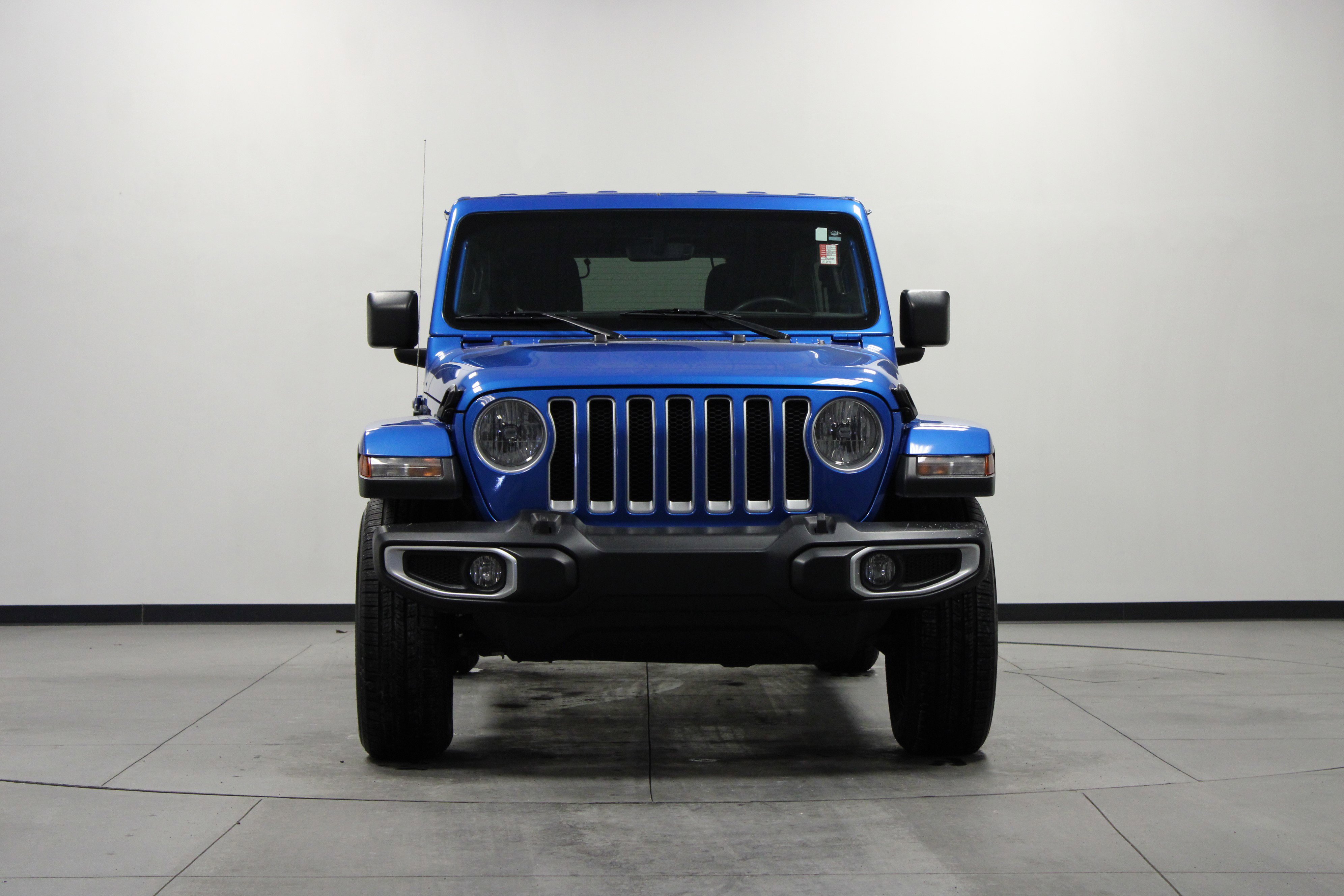 Used 2023 Jeep Wrangler Sahara AWD/4WD image 9
