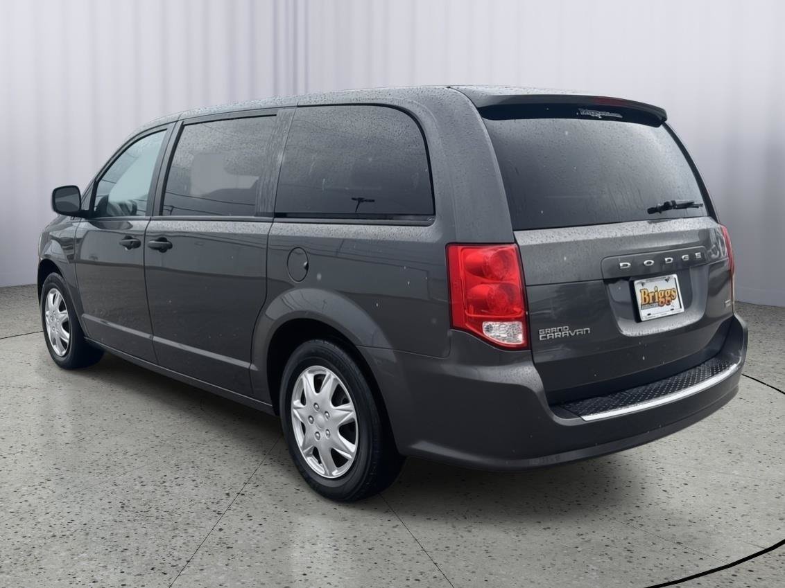 Used 2019 Dodge Grand Caravan SE w/ UConnect Hands-Free Group FWD image 3