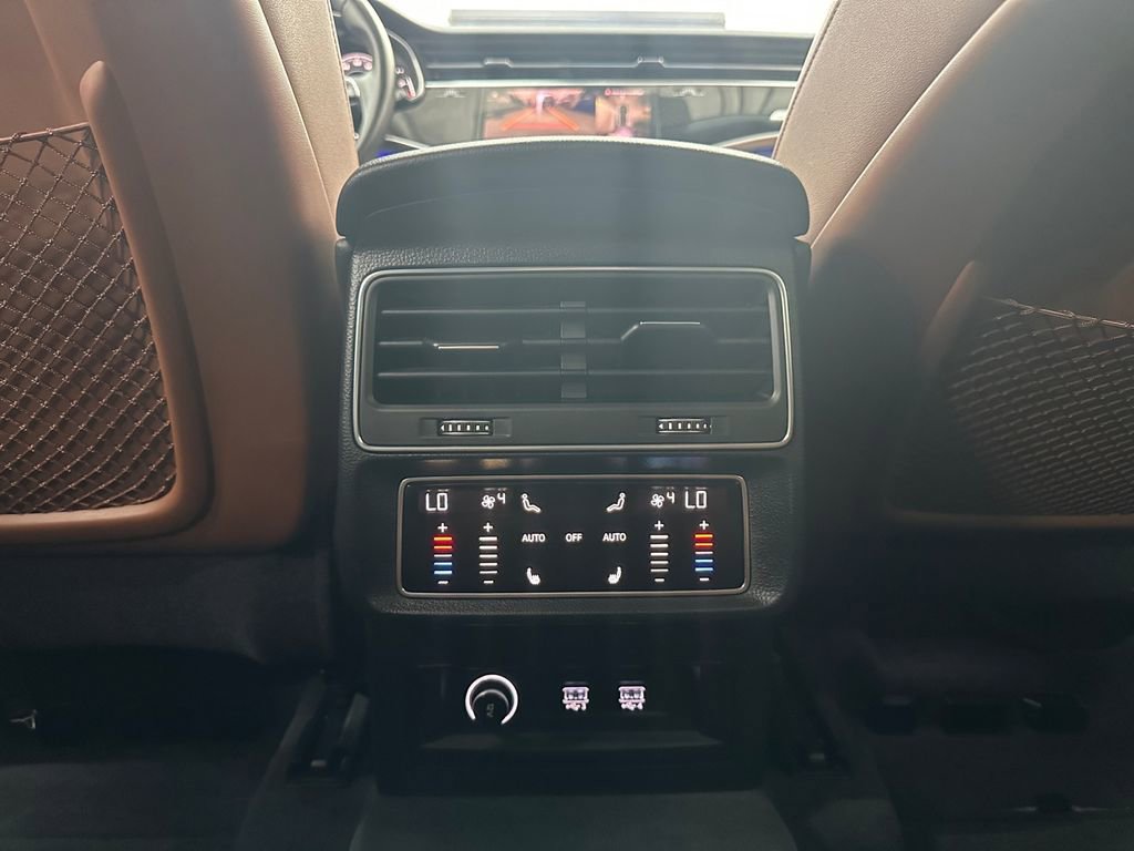 Used 2020 Audi Q8 Premium Plus w/ Premium Plus Package image 41