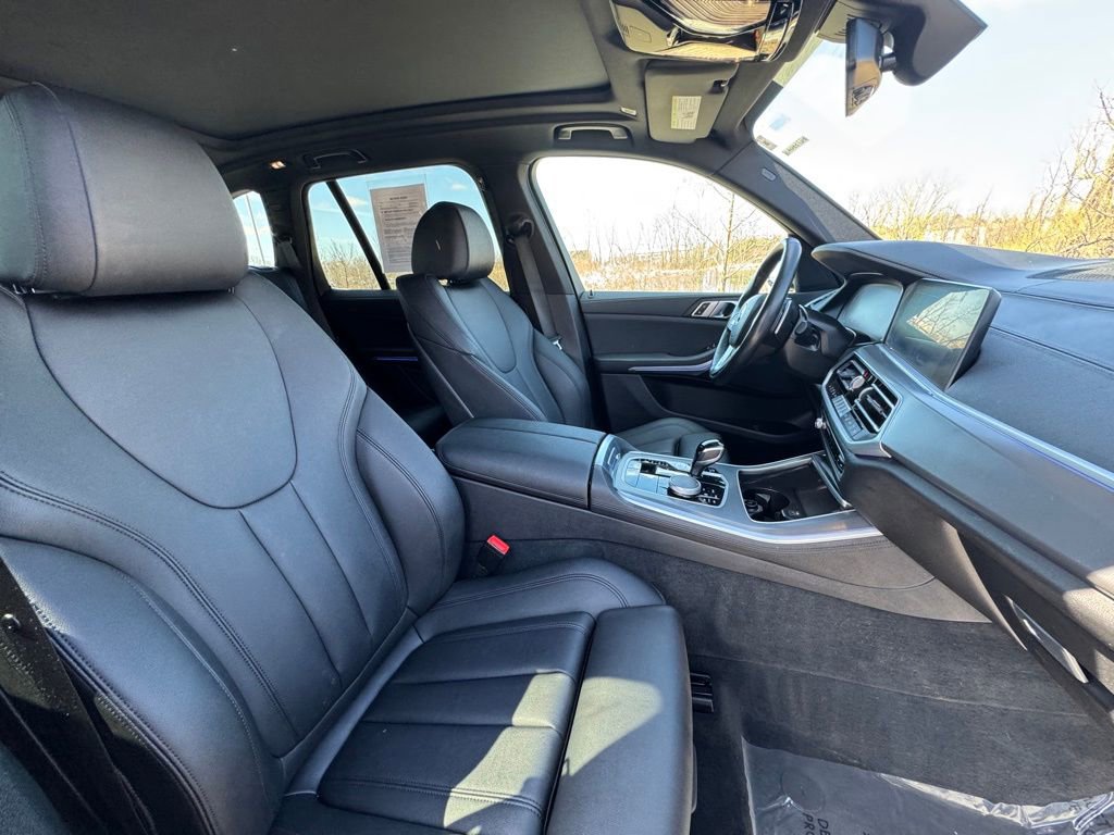 Used 2022 BMW X5 xDrive40i w/ Premium Package image 29
