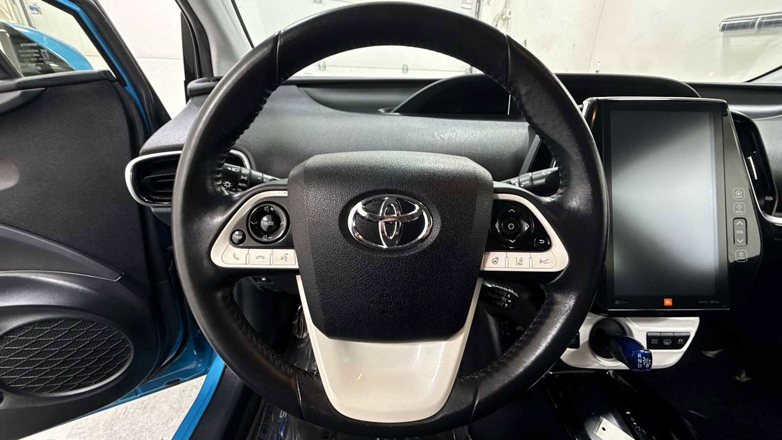 Certified 2017 Toyota Prius Prime Advanced image 16
