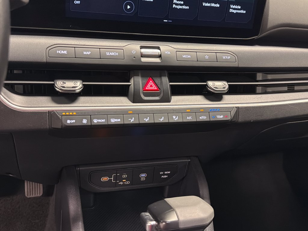 Used 2025 Kia K4 FWD image 33