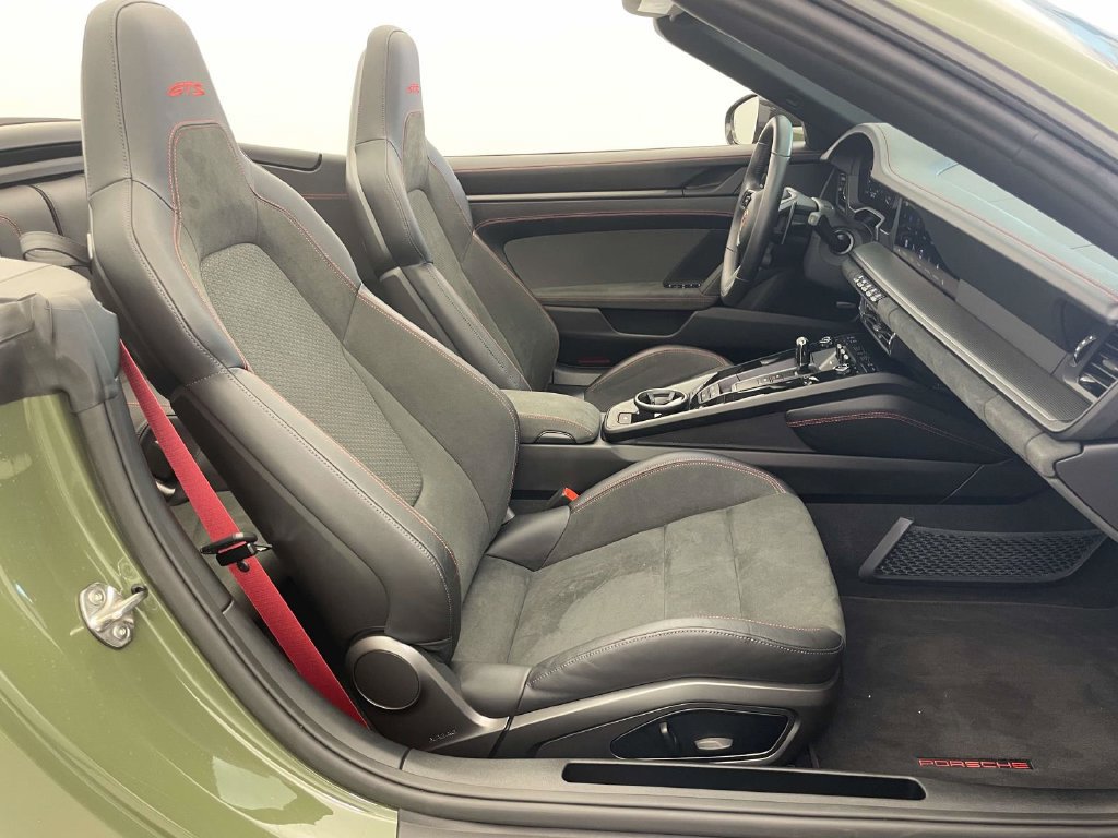 Used 2025 Porsche 911 Carrera 4 GTS AWD/4WD image 20