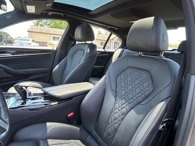 Used 2021 BMW 530i xDrive w/ M Sport Package AWD/4WD image 14
