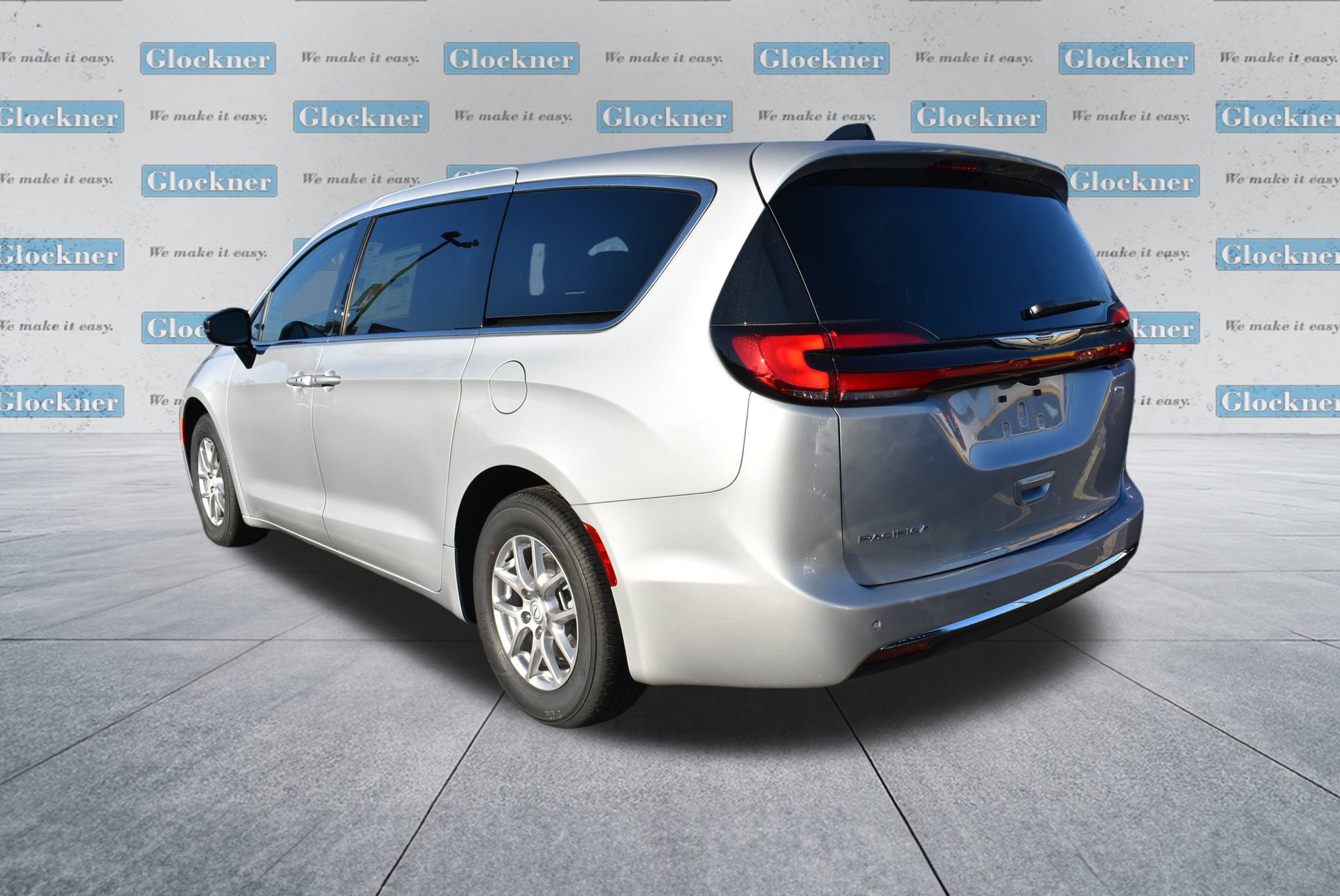 New 2026 Chrysler Pacifica Select FWD image 7
