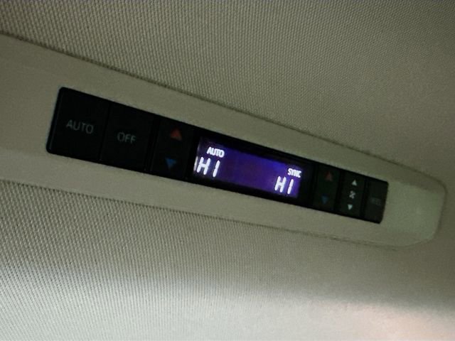 Used 2025 Toyota Sienna XLE image 26