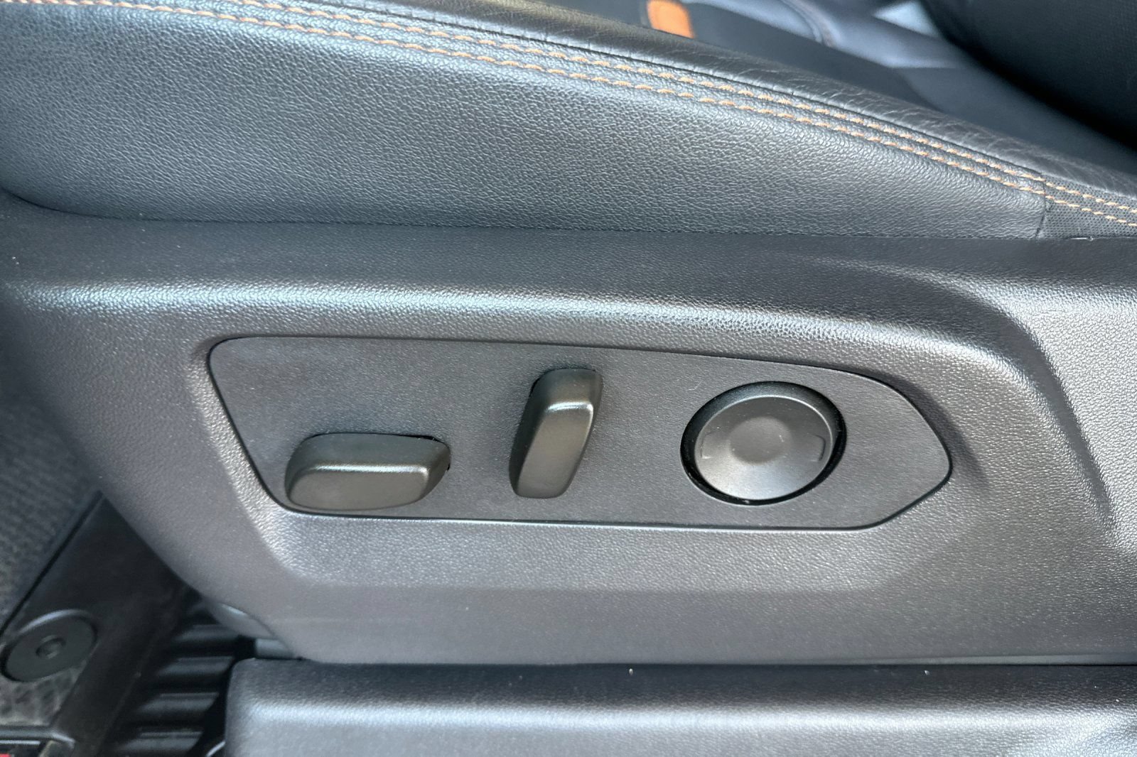 Certified 2025 GMC Sierra 2500 AT4 AWD/4WD image 12