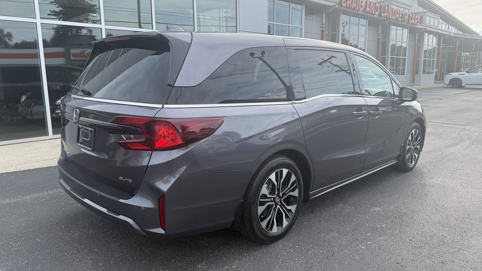 Used 2026 Honda Odyssey Elite image 2