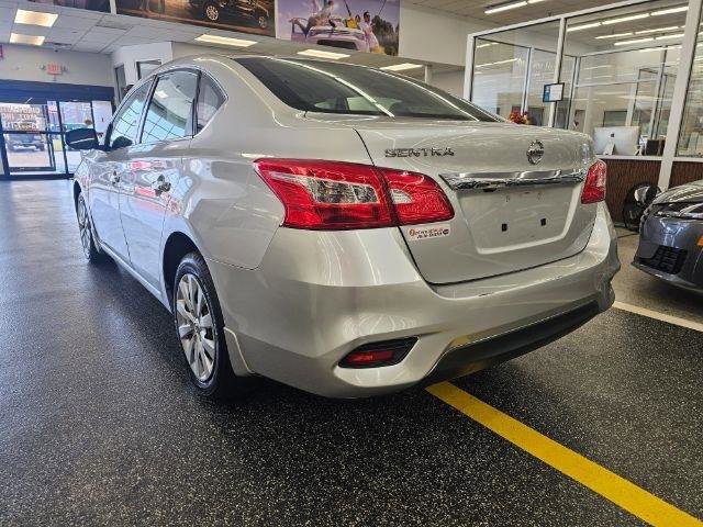 Used 2019 Nissan Sentra S image 7
